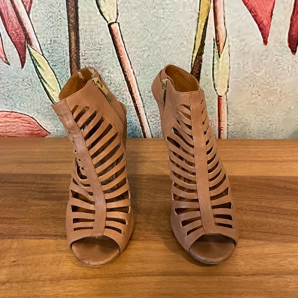 100% Leather sling back peep toe heels